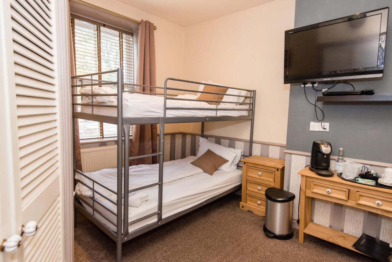 Dimple Well Lodge Hotel Wakefield Extérieur photo